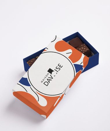 Box orange square and rectangle davoise with chocolcate
